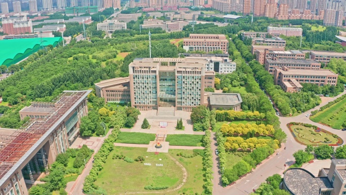 中国辽宁沈阳工程学院航拍春夏季大学校园