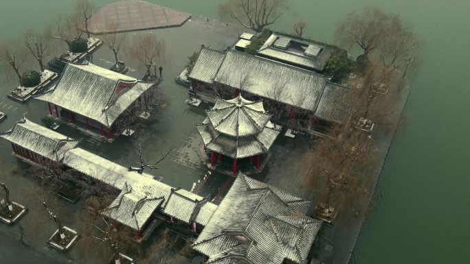 大明湖趵突泉雪景
