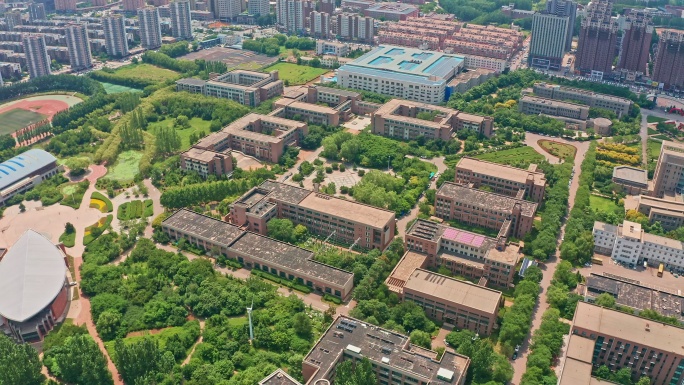 中国辽宁沈阳工程学院航拍春夏季大学校园