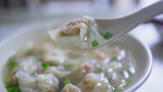 一碗馄饨传统中国美食