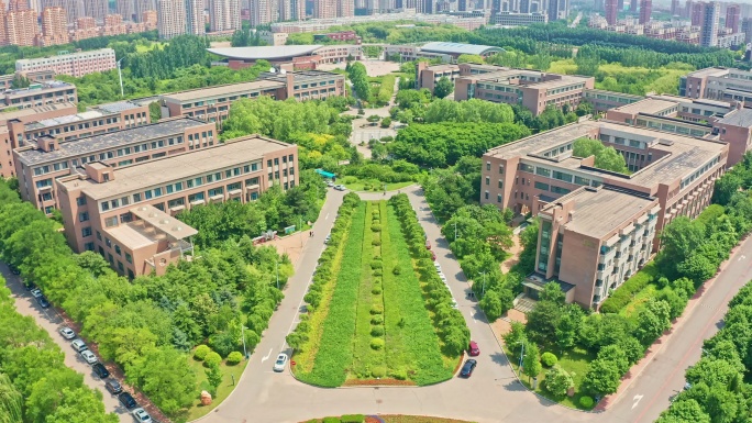 中国辽宁沈阳工程学院航拍春夏季大学校园