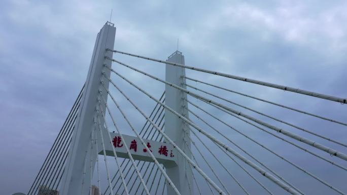 航拍汉中市龙岗大桥