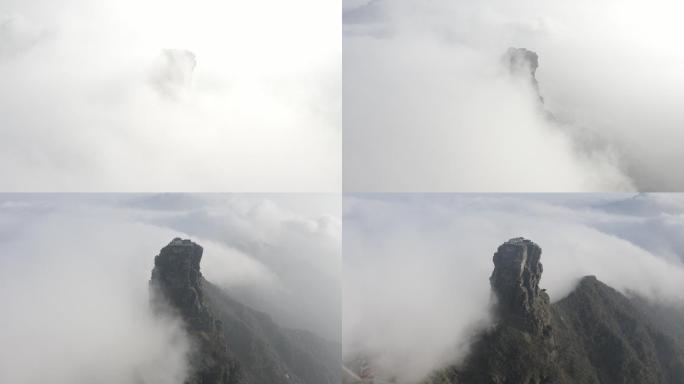 云雾里环绕梵净山