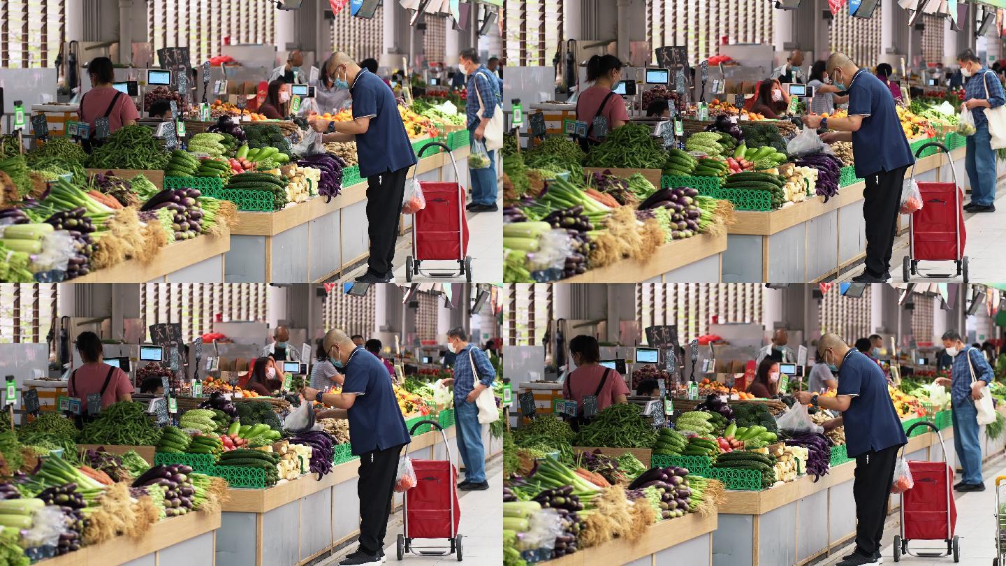 4K正版-农贸市场居民买菜买水果视频素材