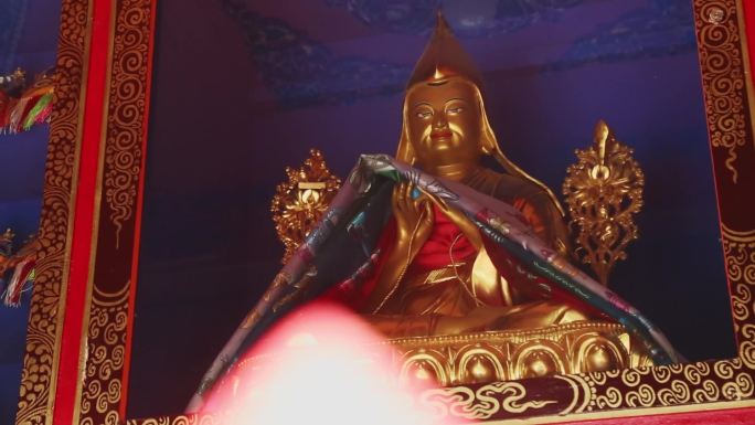 藏传宗喀巴大师像