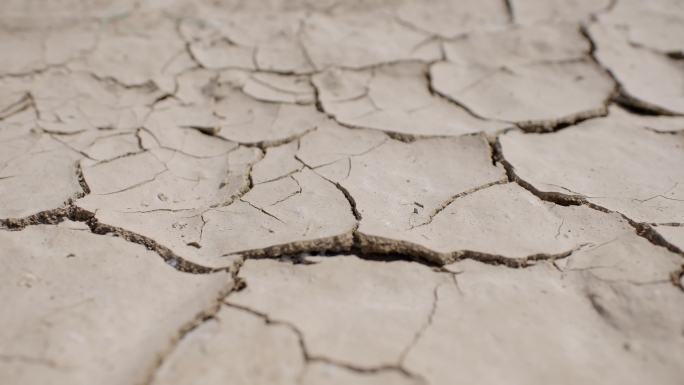 土地干涸、旱灾 干裂的土地