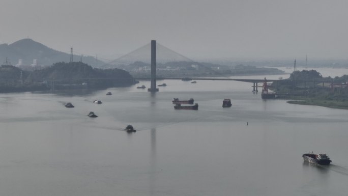 肇庆佛山三水西江航道货船船舶航拍水道物流