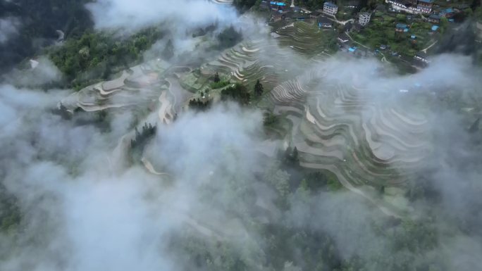 中国最美梯田：千年雕塑出来的仙境如诗如画