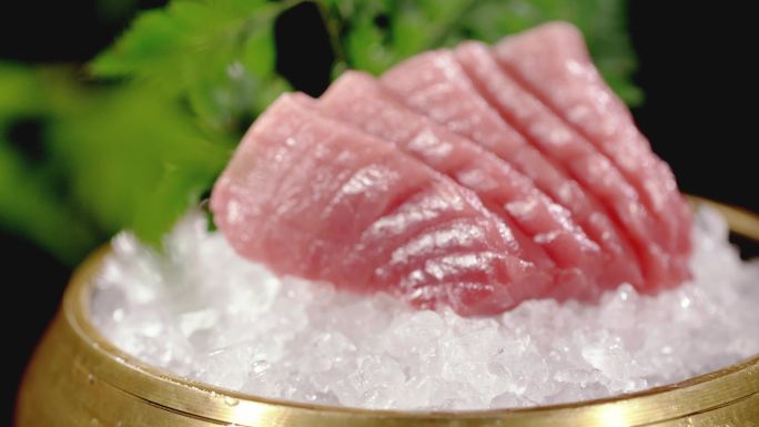 日本料理金枪鱼刺身