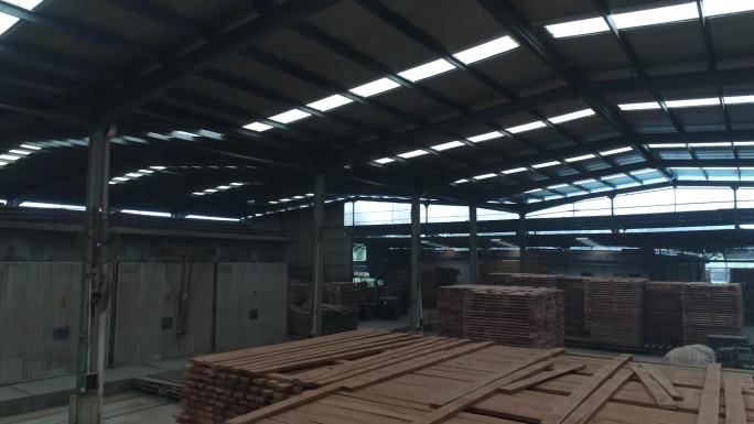 工厂家居生产木材料加工原料制作仓库