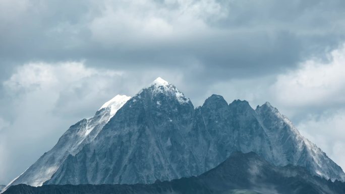 唯美空镜，雪山延时