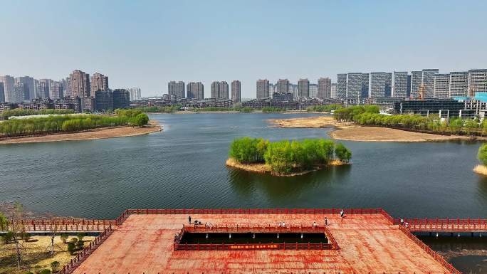 航拍沈阳沈北新区蒲河廊道春天的景色