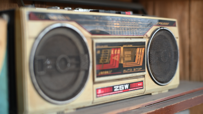 老收音机旧电视电话搪瓷杯打字机粮票老物件