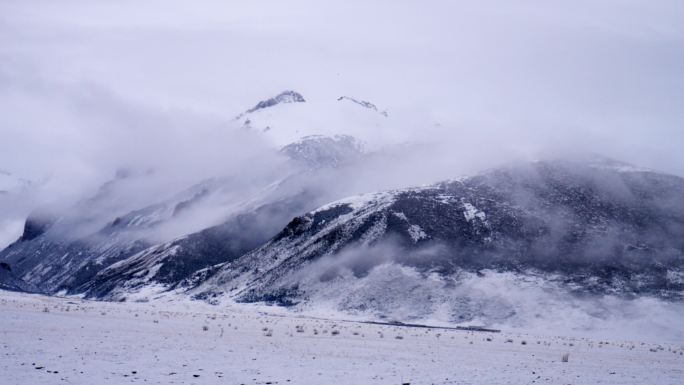 三江源雪山云雾妖娆