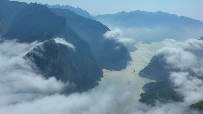 云雾缭绕大三峡
