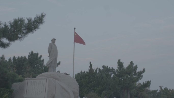 鸽子窝公园毛泽东雕像