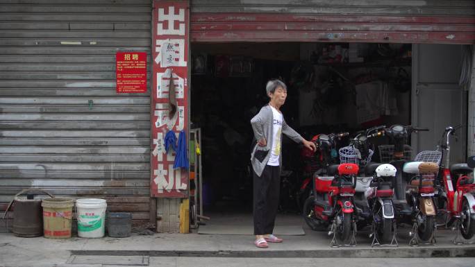 香港街头卖电动车