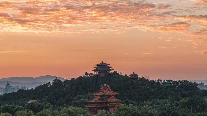 北京角楼与景山万春亭晚霞日转夜延时