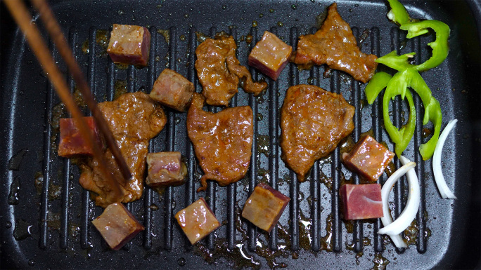 在家吃烤肉