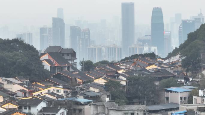 航拍重庆黄桷垭老街翻过一座山遇见一座城