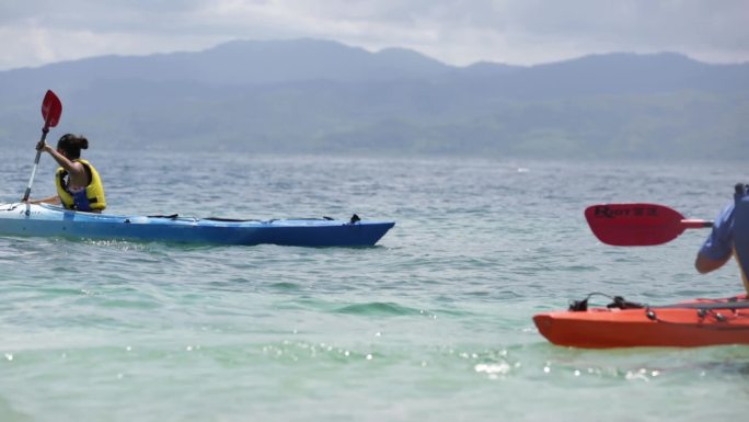 海上划皮艇游艇运动比赛