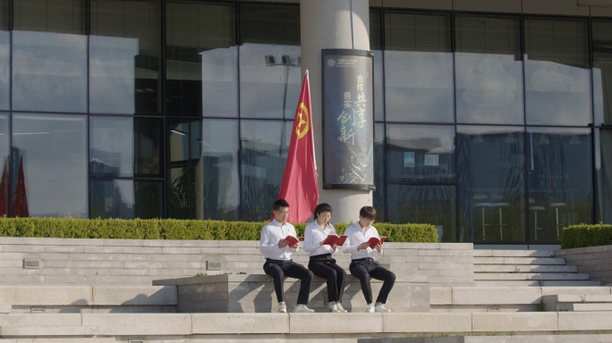 4K共青团学习五四青年有为青年校园团旗