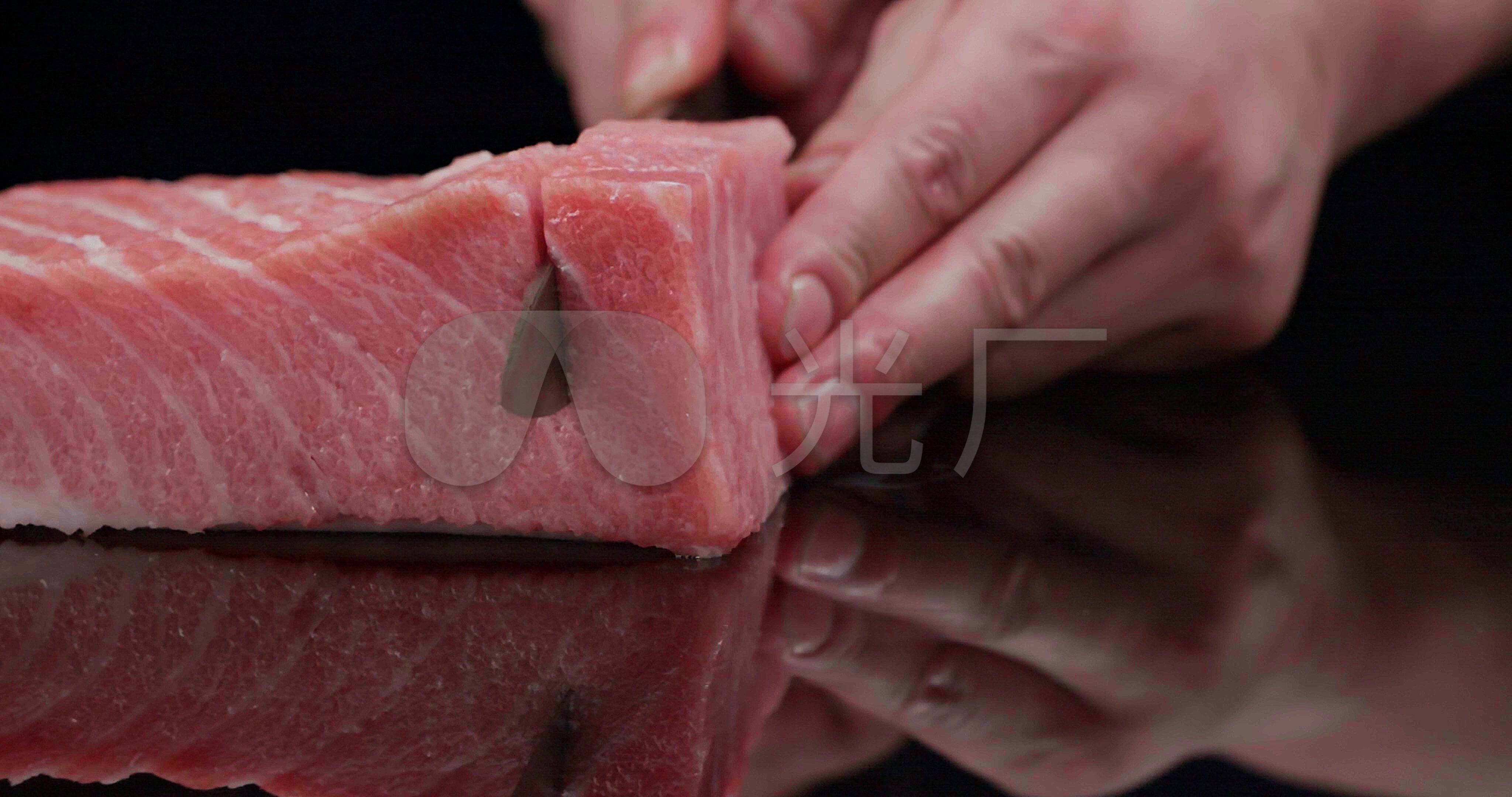 蓝鳍金枪鱼切割技巧，和一口破千顶级生鱼片制作过程-直播吧