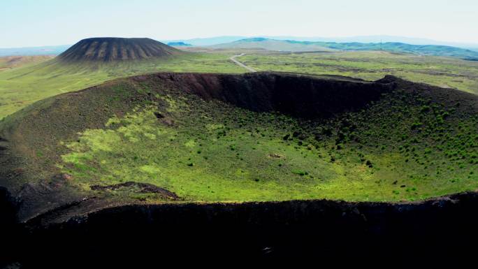 4K高清航拍内蒙乌兰哈达草原火山口合集