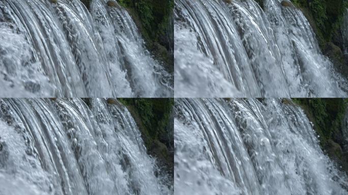 山谷瀑布流水