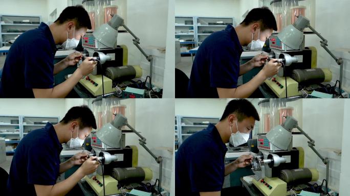 【4K】实拍工业园区工人工作B