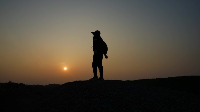 看夕阳  游玩 看日出 户外运动 爬山