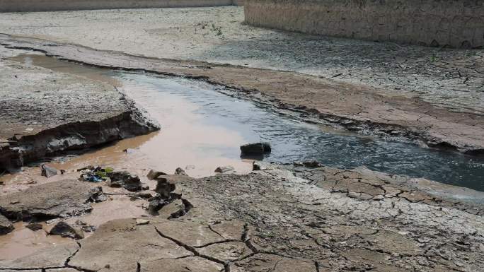 河道污染 废水排放