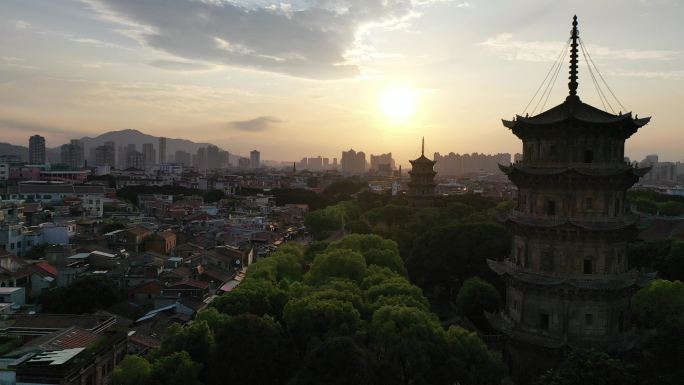 泉州西街航拍东西塔开元寺闽南建筑旅游景点