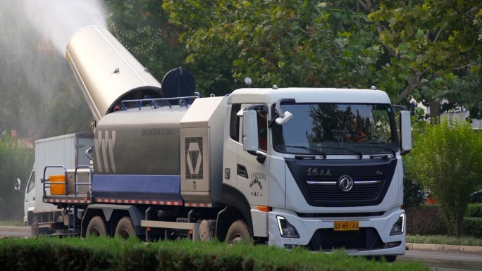 除霾车环卫车洒水车扫地车