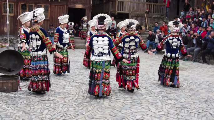 贵州民俗载歌载舞的节日活动