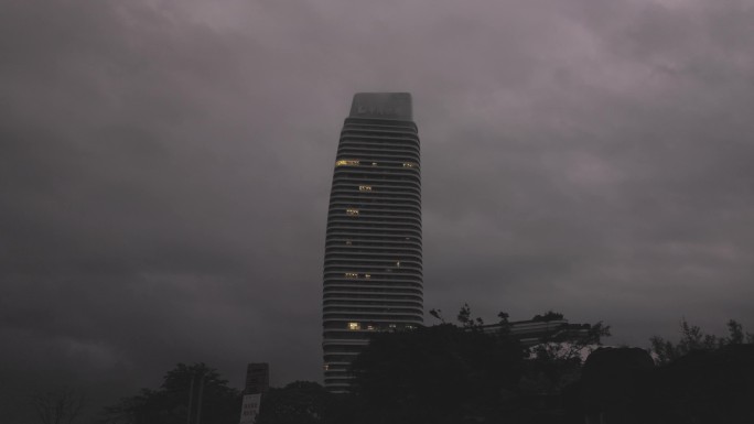 4k60帧云雾中的大楼