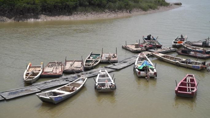 洛阳桥河里小船渔船