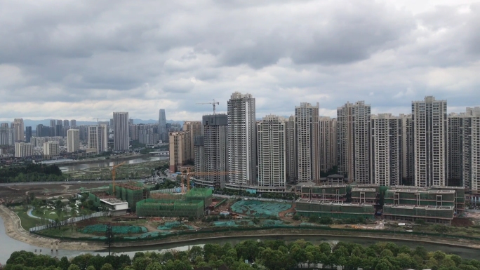 下午多云高楼远眺公园河畔风景河景湖景