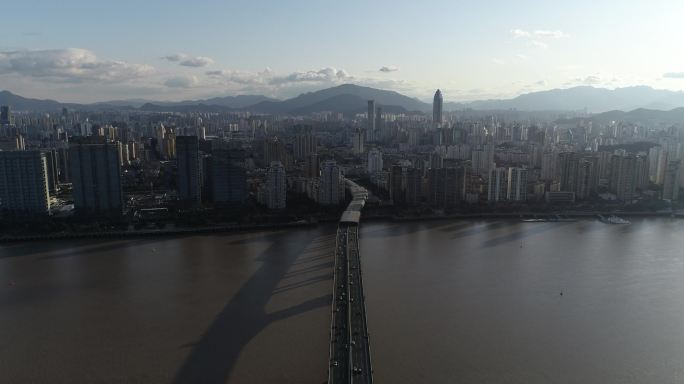 温州瓯越大桥及市区倒飞航拍