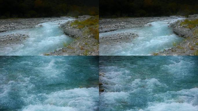 溪水视频顺着山坡流淌而下涓涓溪流