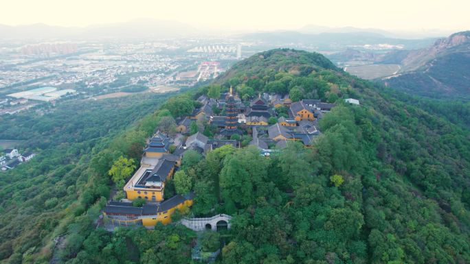 山上寺庙苏州灵岩寺航拍