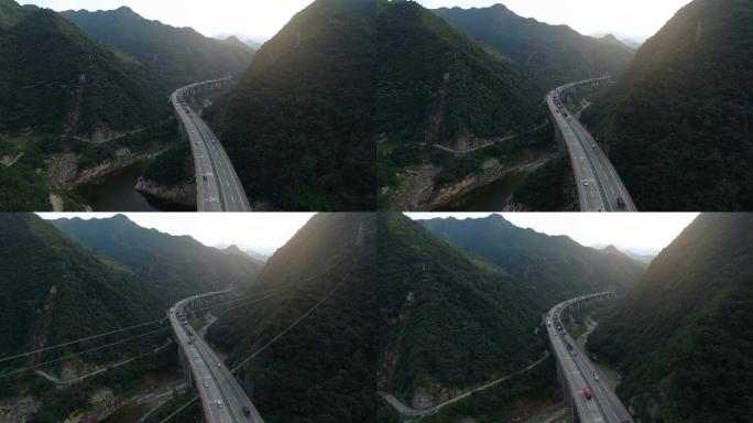 中国陕西秦岭高速公路鸟瞰图