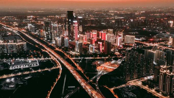 日落时城市交通的Timelapse鸟瞰图