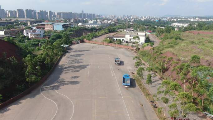 驾校 教练轿 车 科目二 场地 驾驶学员