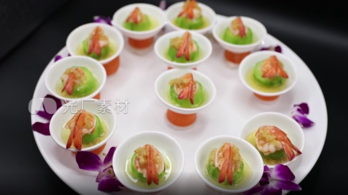 鲜虾丝瓜盅美食制作