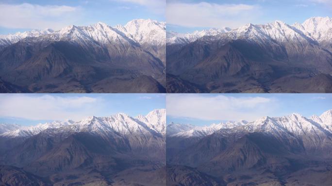 从飞机上俯瞰冰雪覆盖的喜马拉雅山和喀喇昆仑山脉