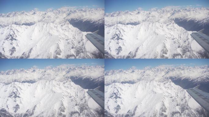 从飞机上俯瞰冰雪覆盖的喜马拉雅山和喀喇昆仑山脉