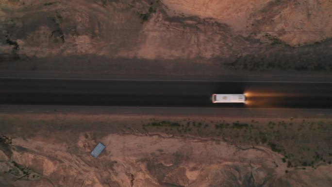 新疆 沙漠 公路