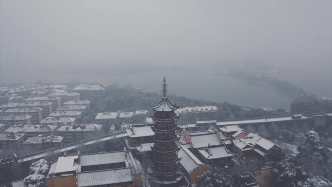 南京古鸡鸣寺明城墙雪景4k