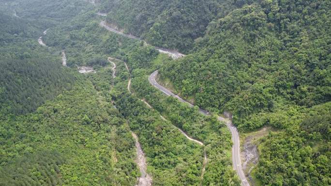 海南山间公路航拍